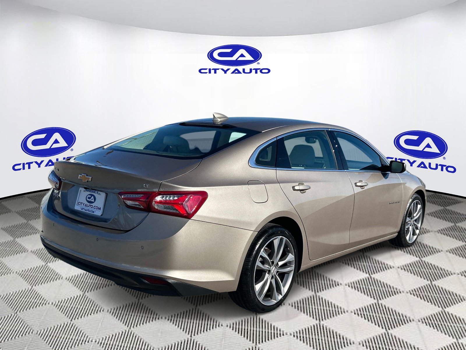 Used 2024 Chevrolet Malibu LT FWD image 3