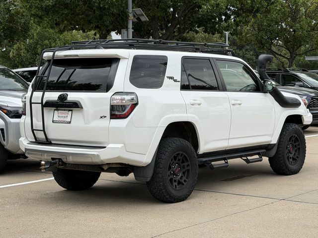 Used 2018 Toyota 4Runner TRD Off-Road Premium AWD/4WD image 4