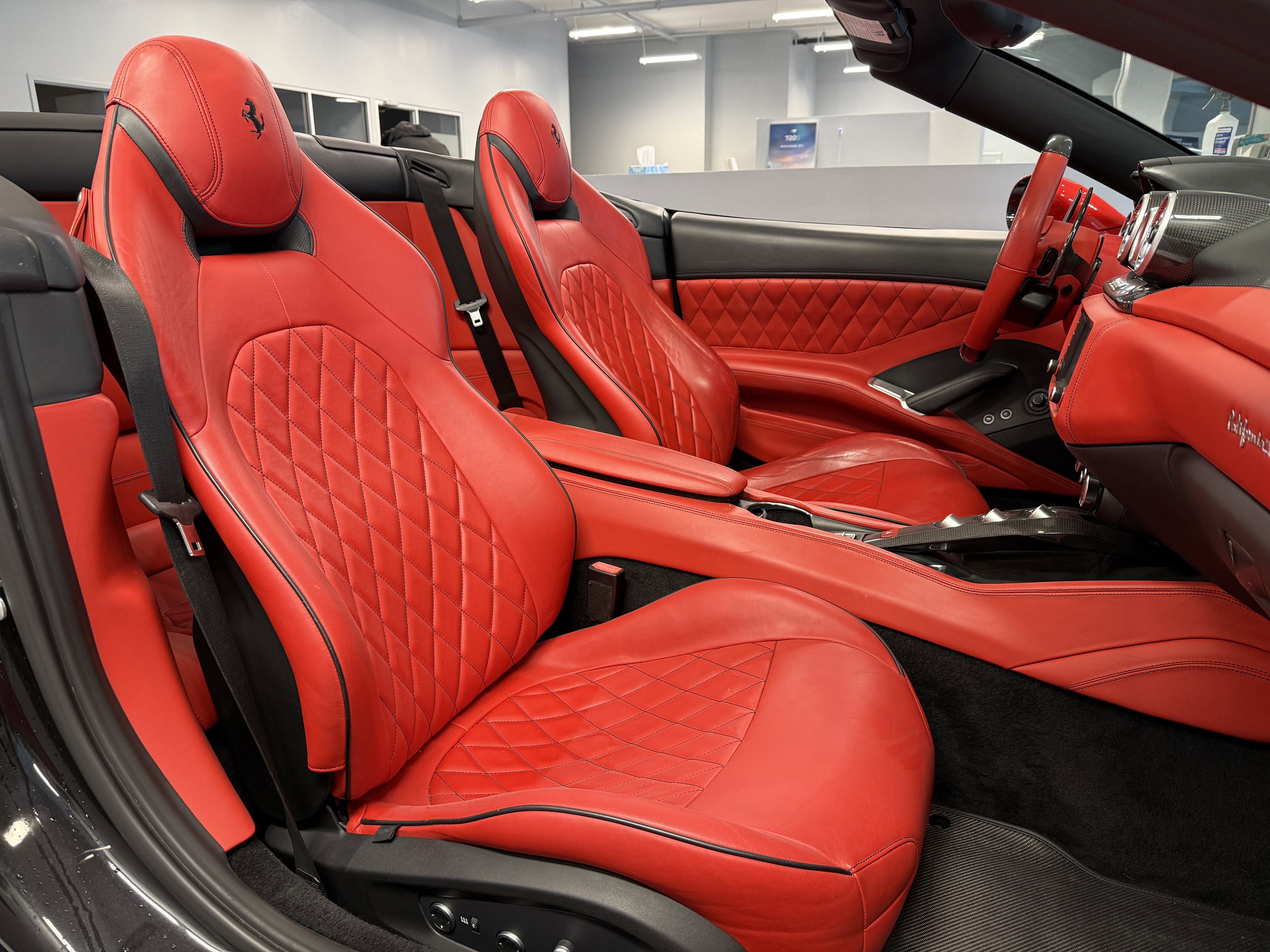 Used 2016 Ferrari California T image 13