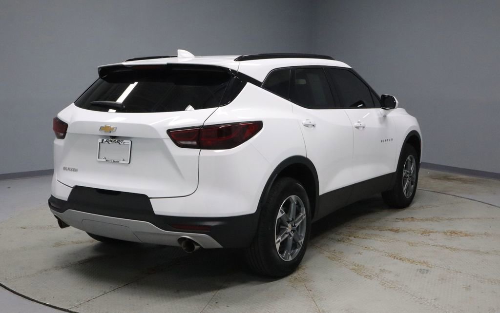 Used 2024 Chevrolet Blazer LT w/ Convenience Package image 11