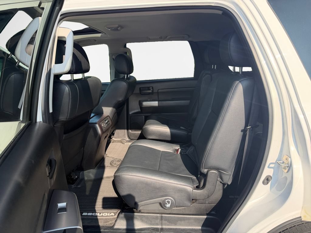 Used 2018 Toyota Sequoia TRD Sport AWD/4WD image 24