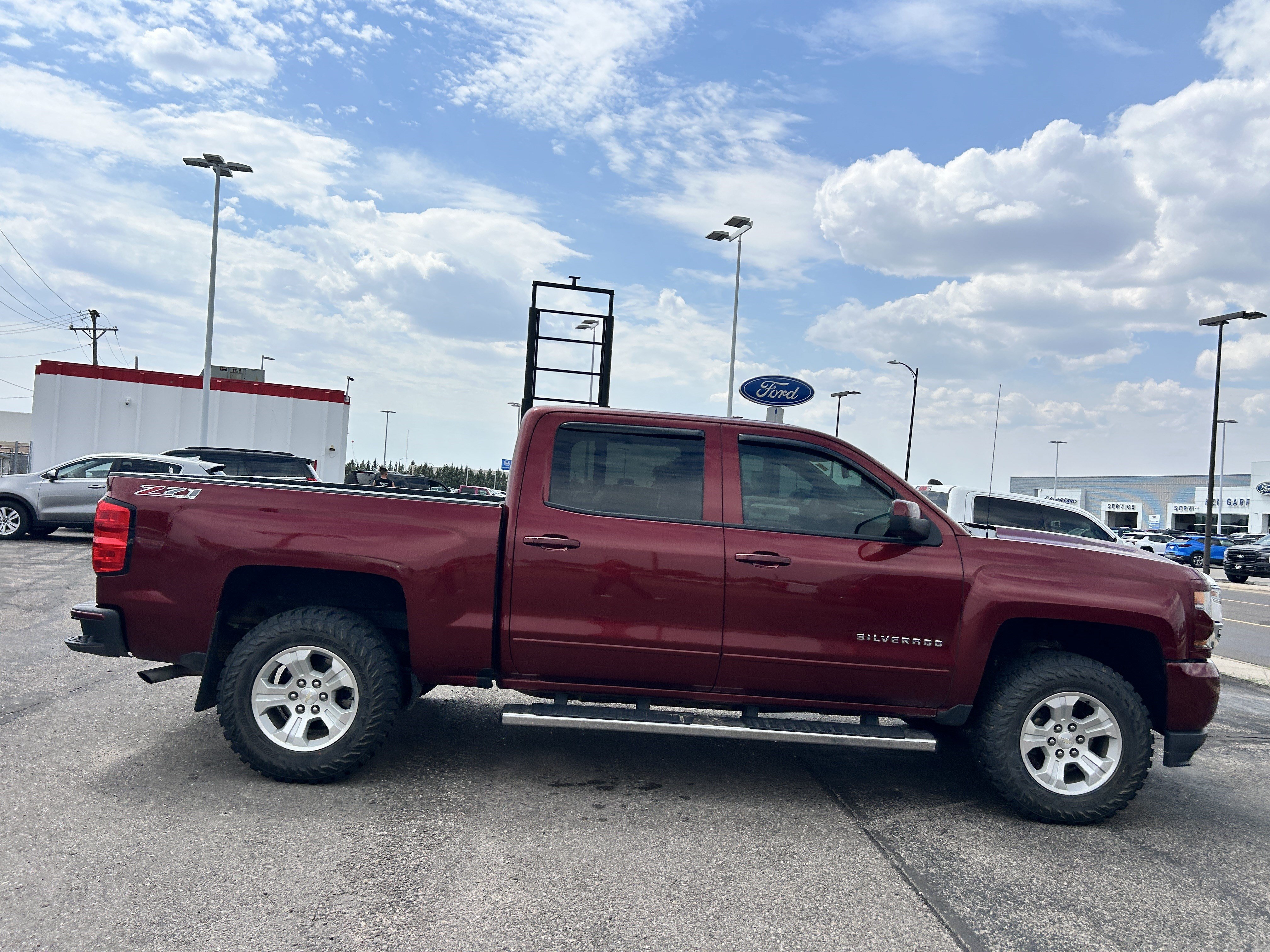 Used 2017 Chevrolet Silverado 1500 LT w/ All Star Edition AWD/4WD image 6