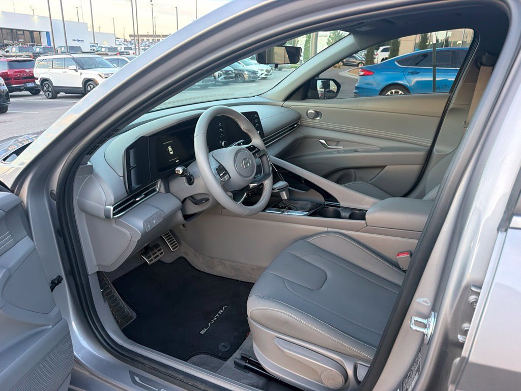 Certified 2026 Hyundai Elantra SEL Sport Premium FWD image 8