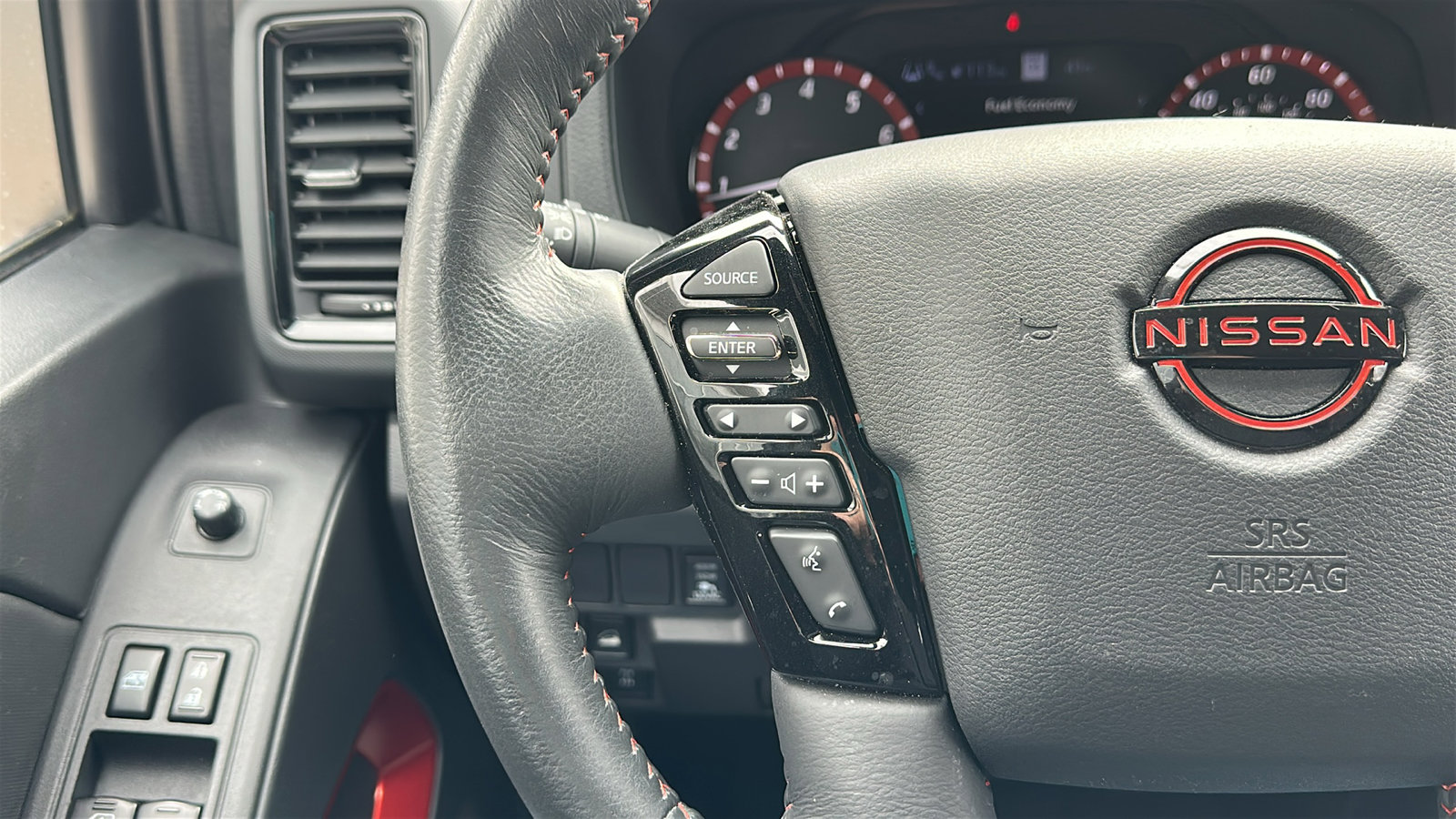 Certified 2023 Nissan Frontier PRO-4X w/ Pro Convenience Package image 16