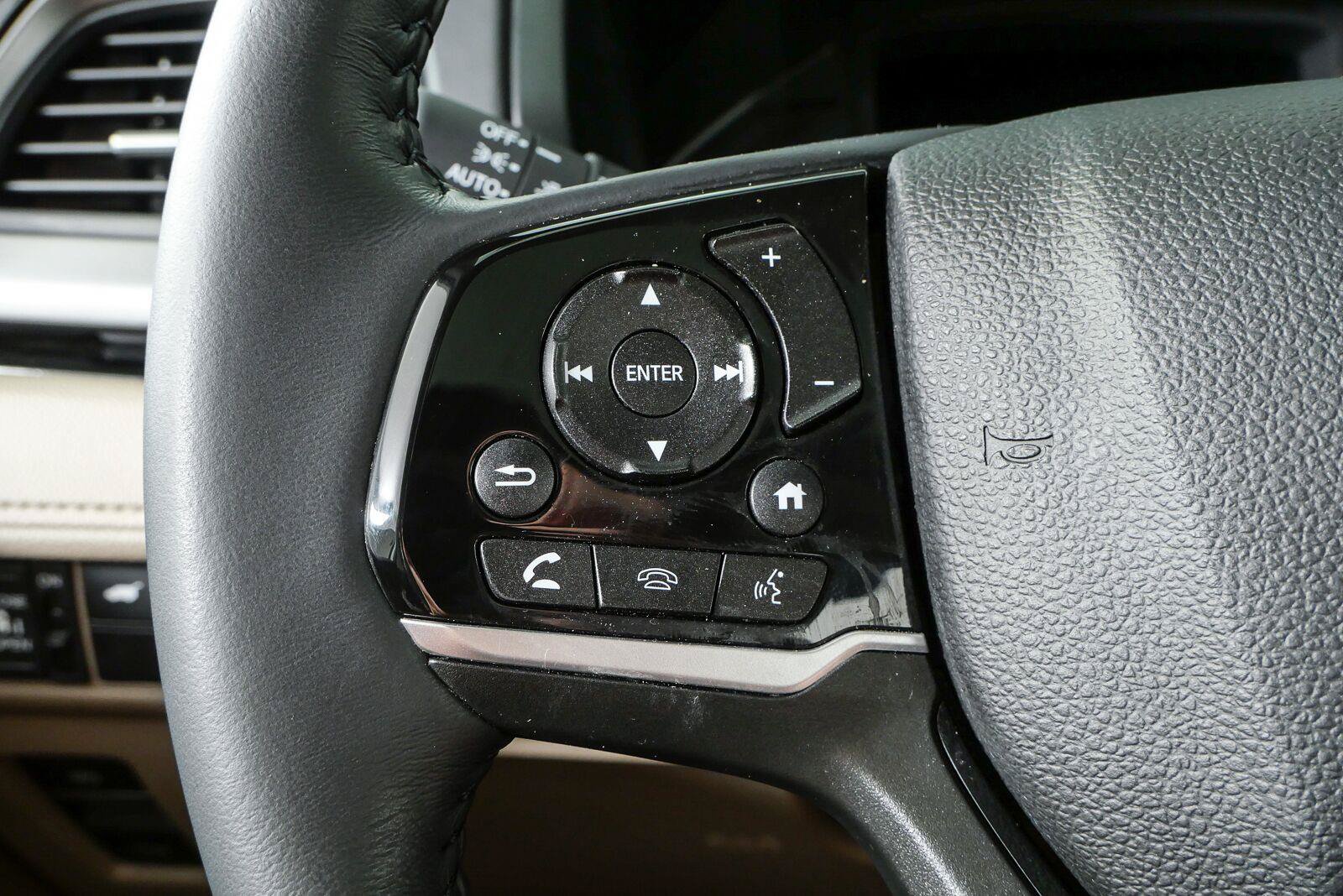 Used 2024 Honda Odyssey Touring image 10