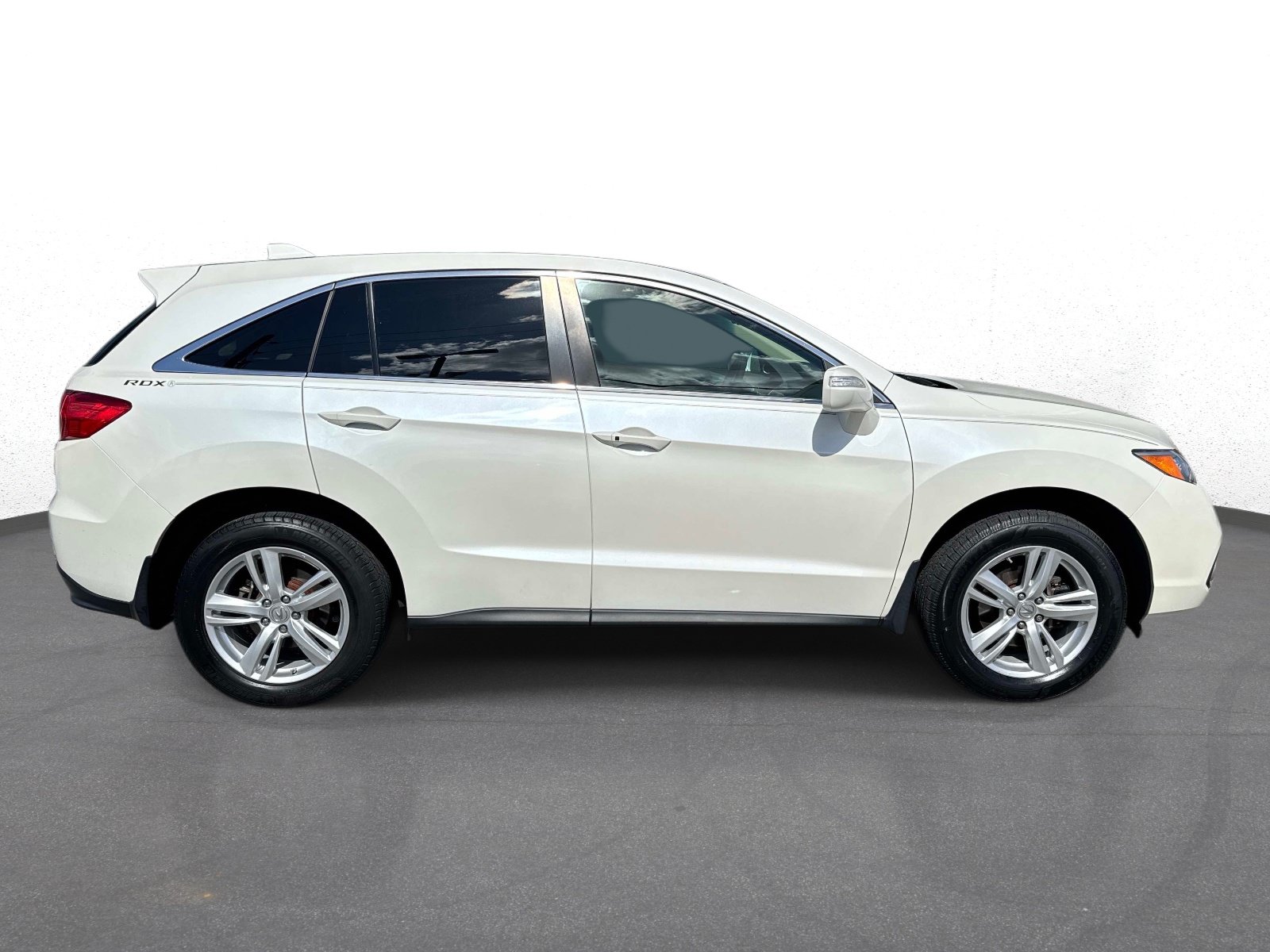Used 2014 Acura RDX w/ Technology Package FWD image 2