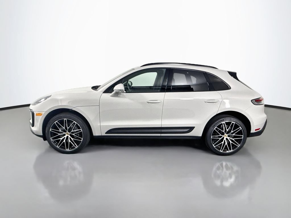 Certified 2026 Porsche Macan AWD/4WD image 2
