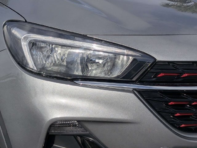 Used 2023 Buick Encore GX Select w/ Experience Buick Package FWD image 9