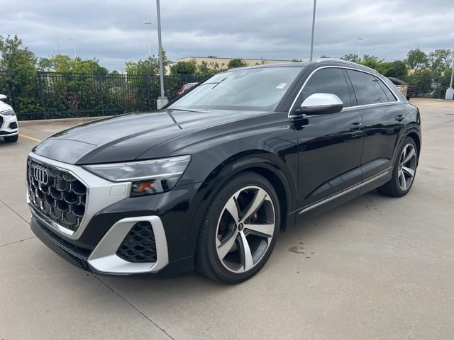Used 2024 Audi SQ8 Premium Plus w/ Executive Package image 3