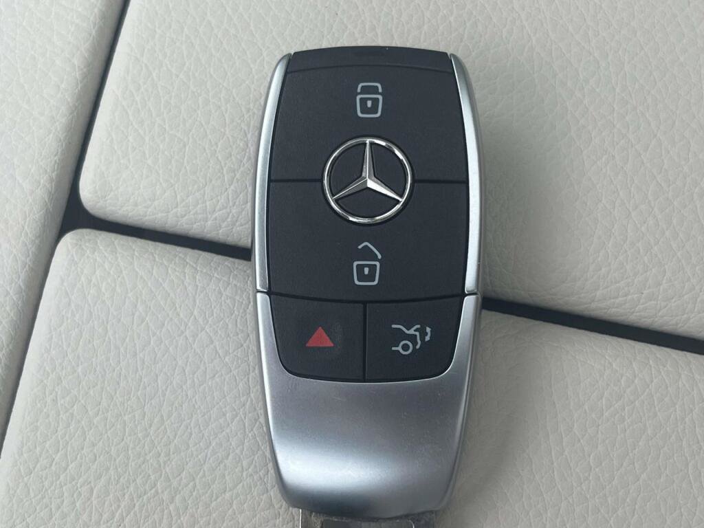 Used 2026 Mercedes-Benz GLE 350 4MATIC image 4