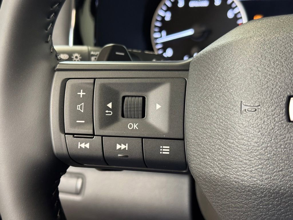 New 2026 Nissan Pathfinder SV image 32