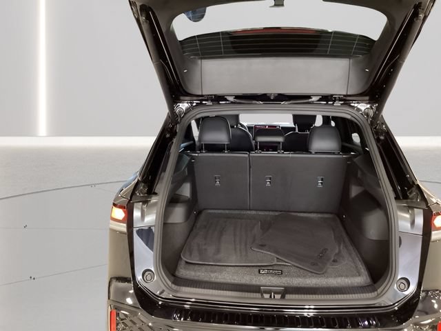 Certified 2025 Volkswagen Tiguan SE R-Line AWD/4WD image 16