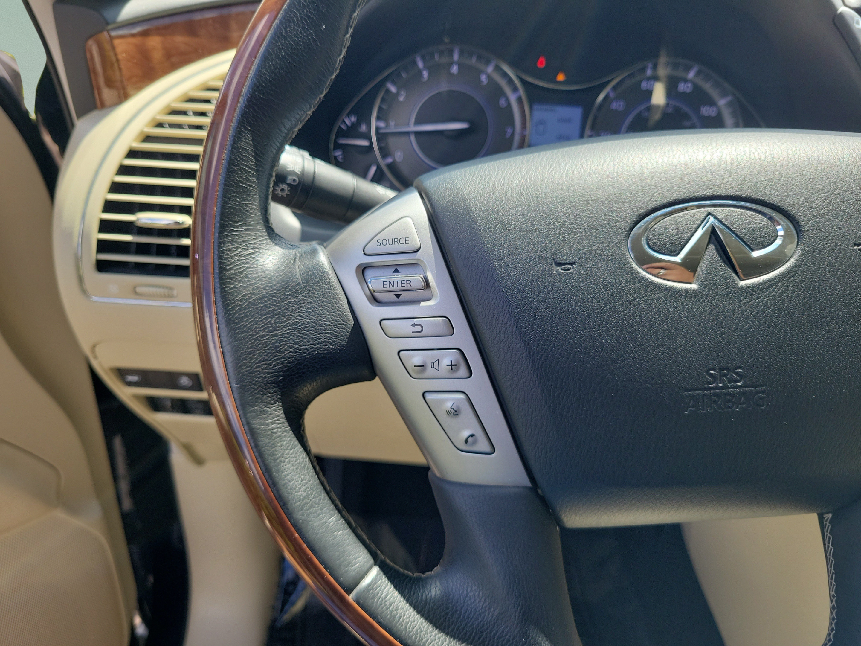 Used 2019 INFINITI QX80 Luxe w/ 22" Wheel Package RWD image 13