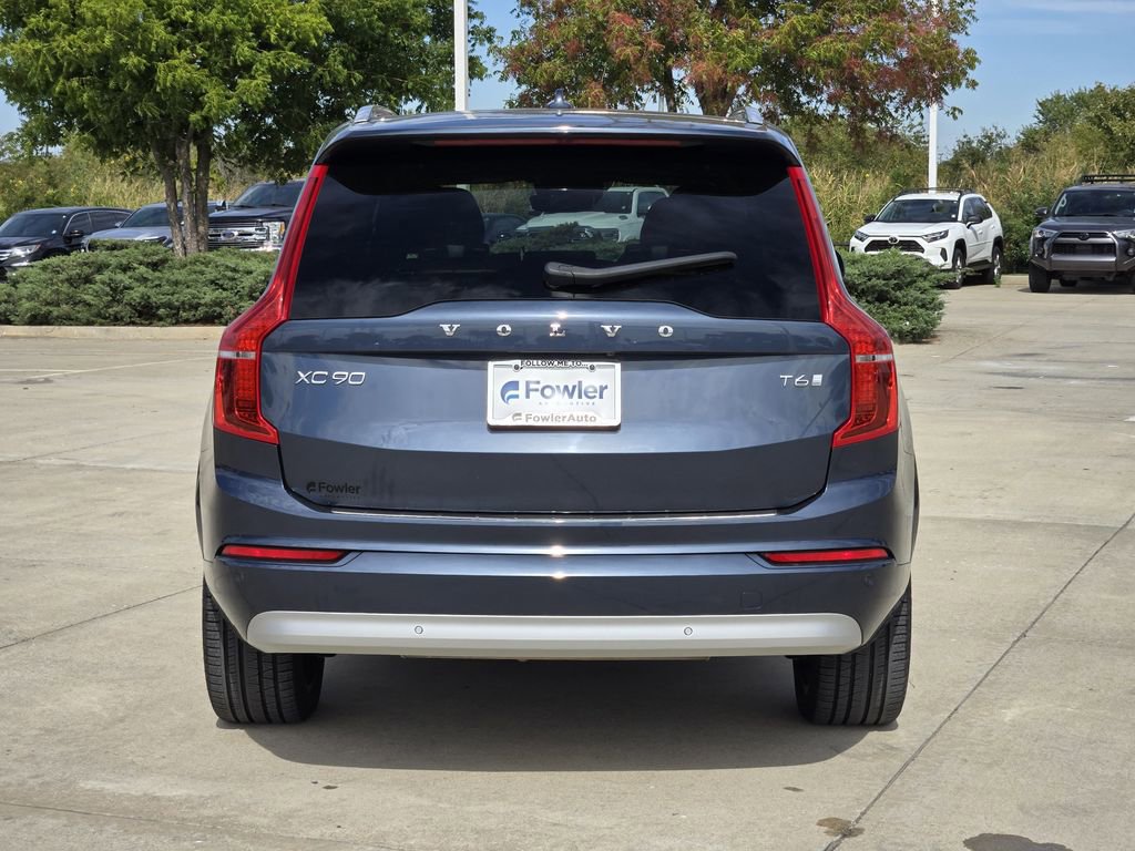 Used 2022 Volvo XC90 T6 Momentum w/ Advanced Package image 6