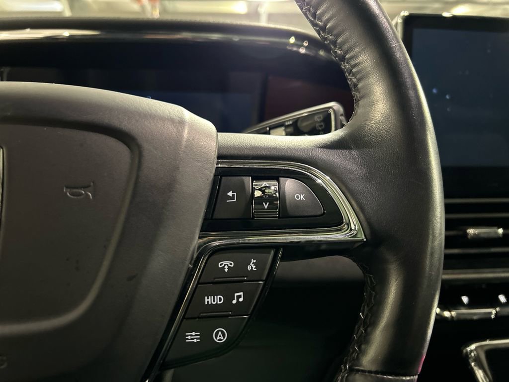 Used 2022 Lincoln Navigator L Reserve w/ Monochromatic Package AWD/4WD image 13