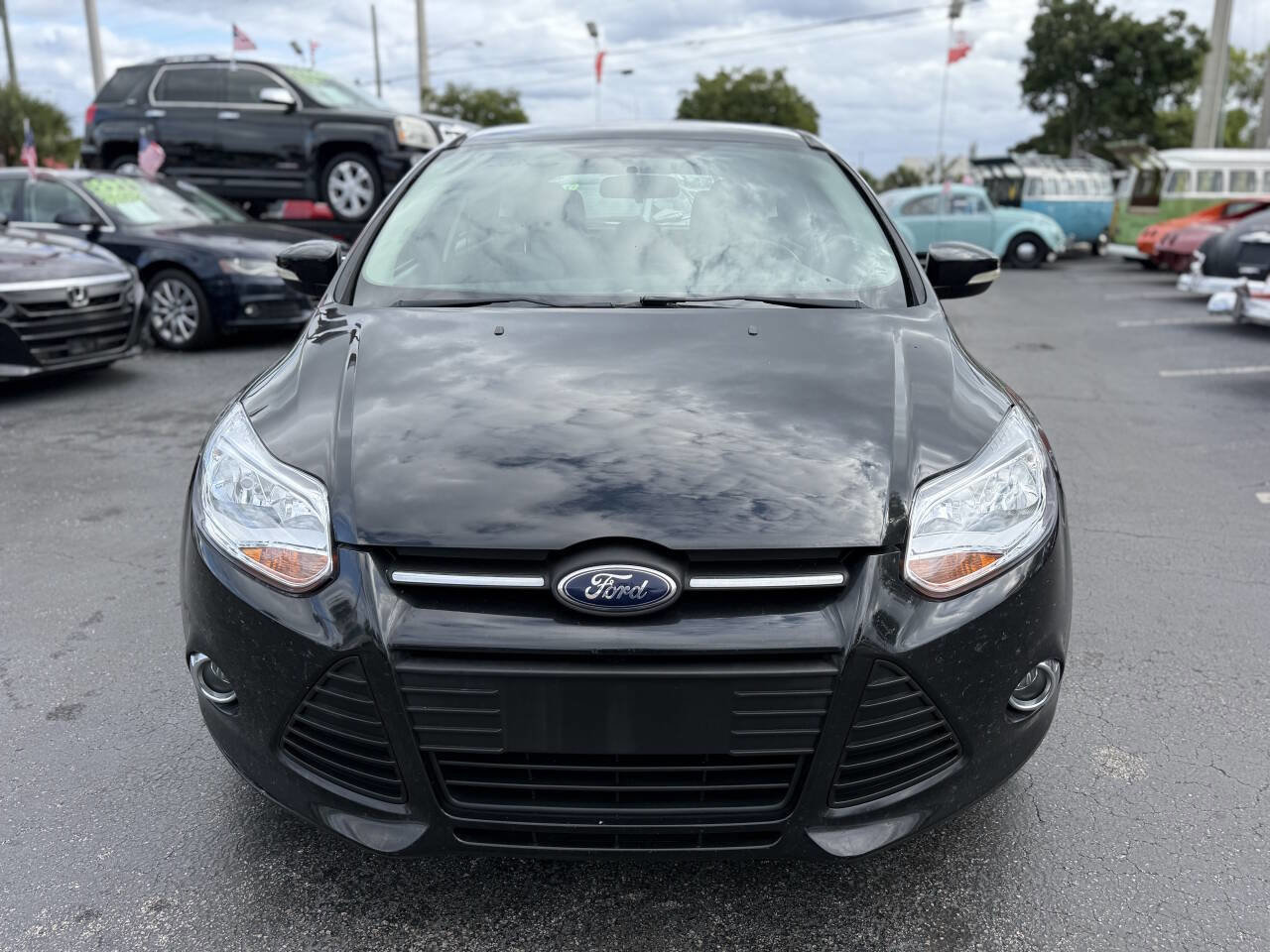 Used 2014 Ford Focus SE w/ SE Sport Package image 11