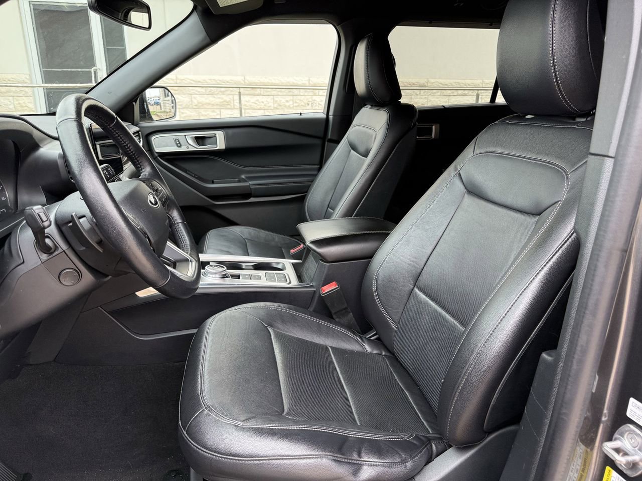 Used 2020 Ford Explorer Limited image 25