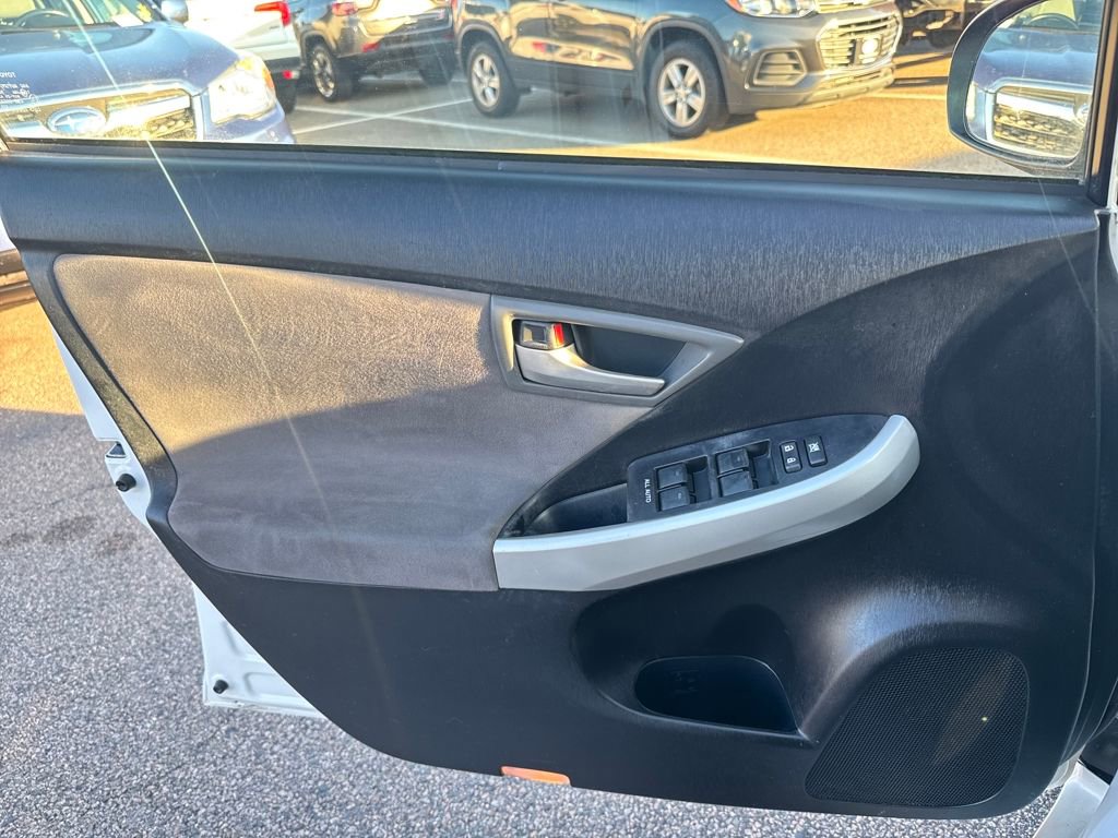 Used 2013 Toyota Prius Prime Plug-In Hybrid image 29