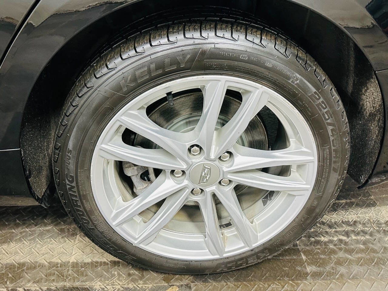 Used 2023 Cadillac CT4 Luxury w/ Sun And Sound Package image 32