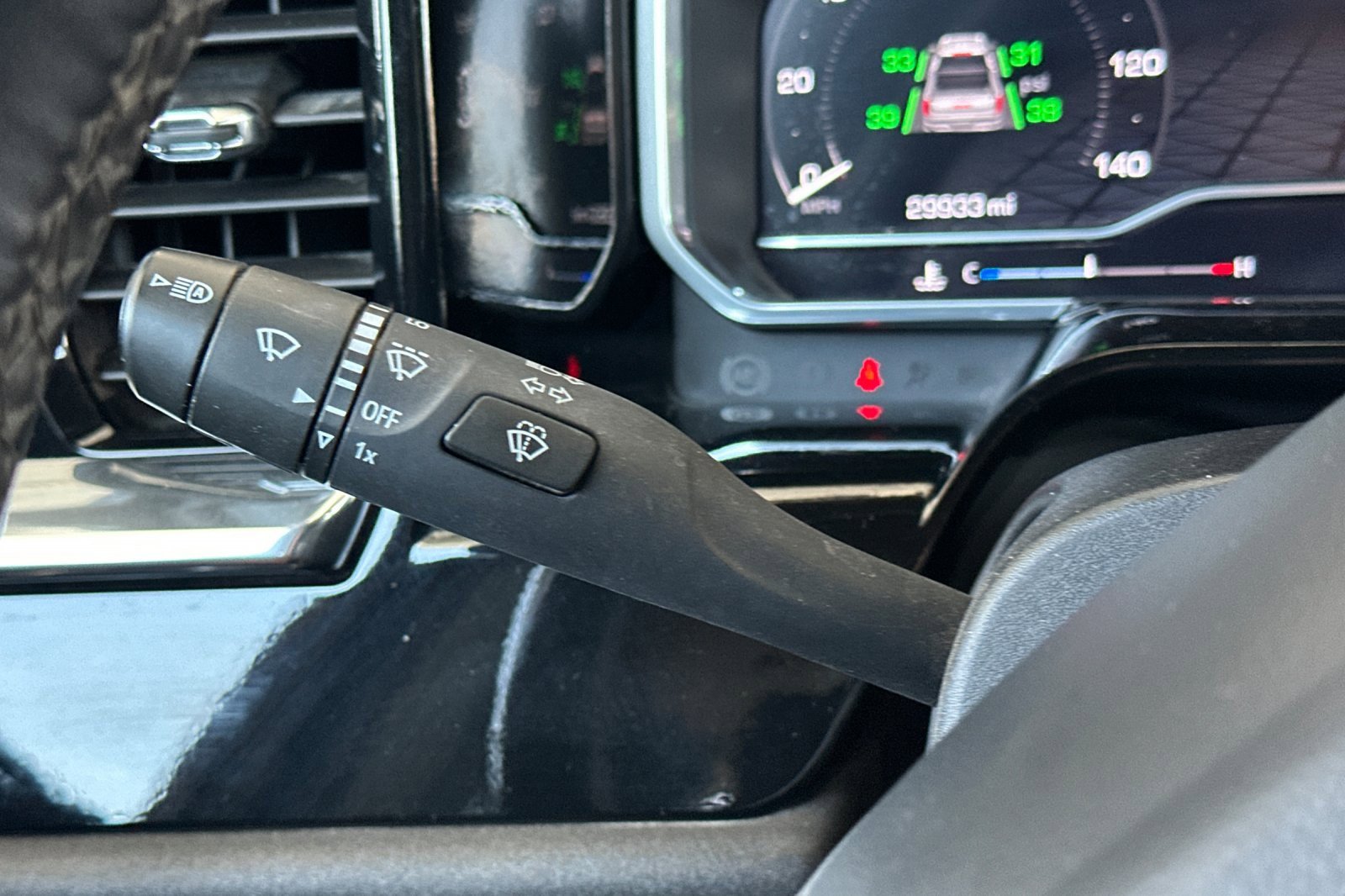 Used 2024 GMC Sierra 1500 SLT image 35