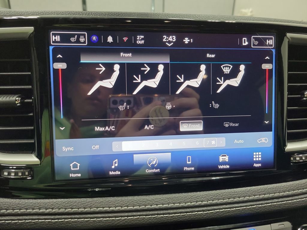 New 2026 Chrysler Pacifica Select w/ S Appearance Package AWD/4WD image 18