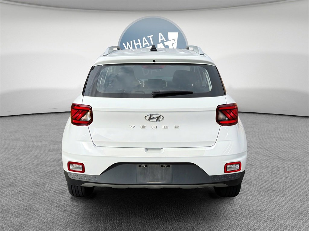 Used 2022 Hyundai Venue SEL image 5