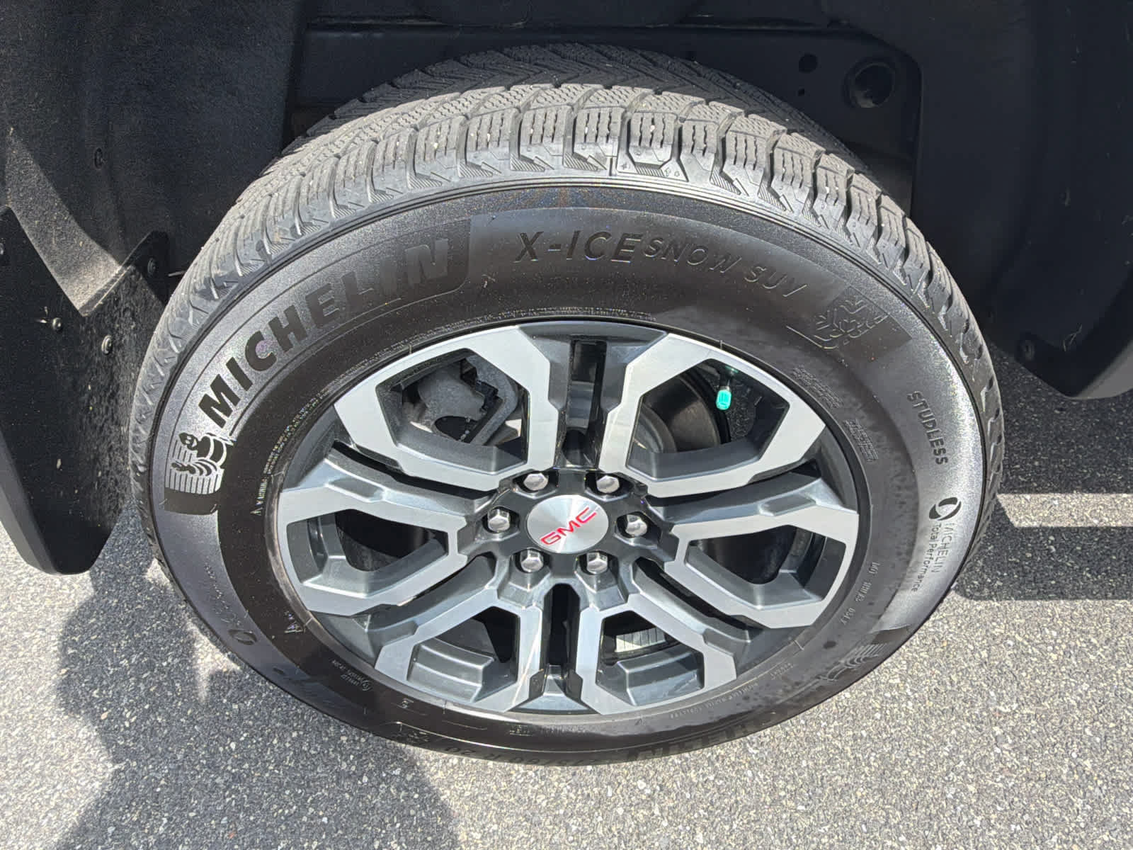Certified 2024 GMC Canyon AT4 AWD/4WD image 22