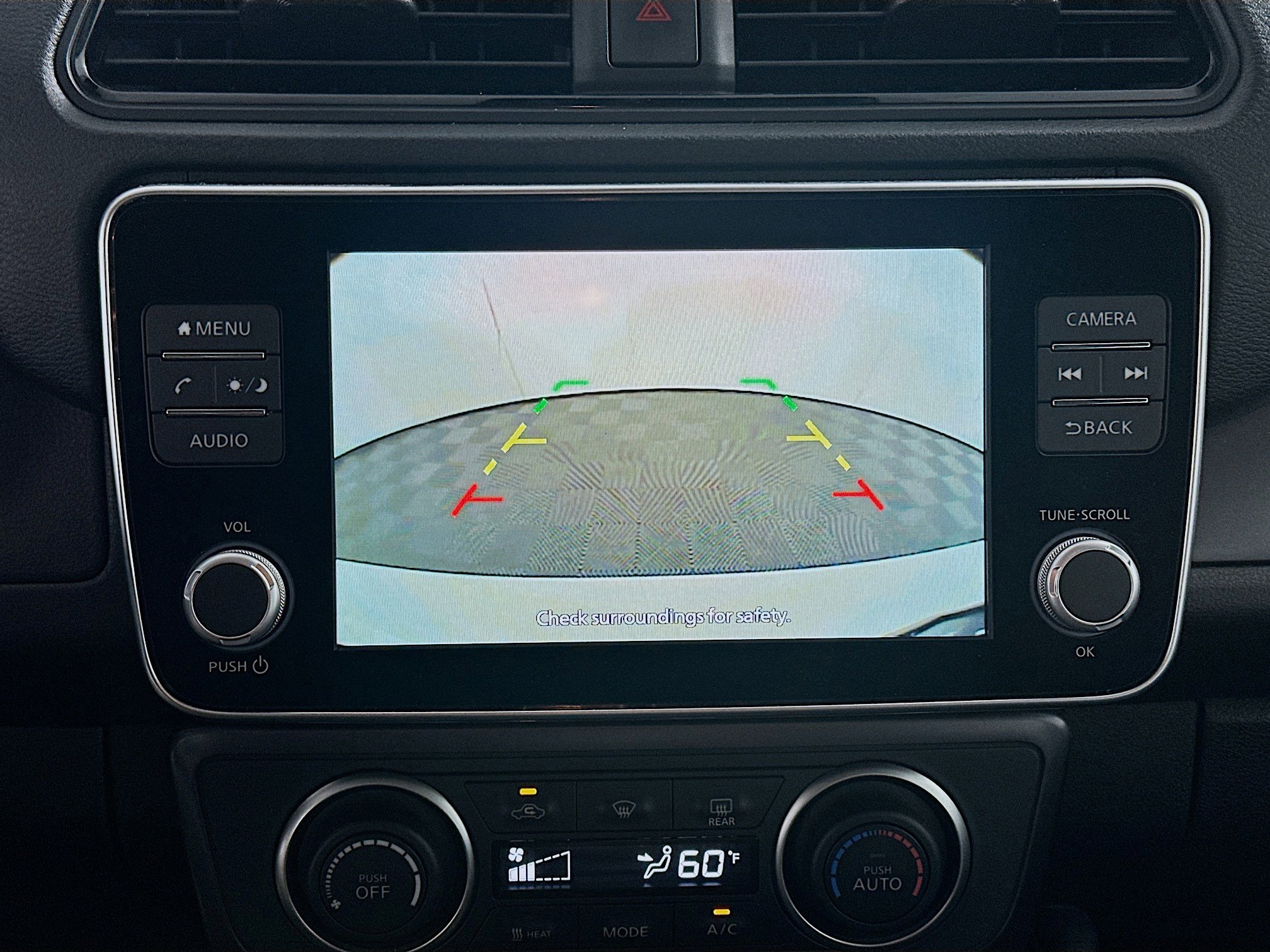 Used 2025 Nissan Leaf S image 22