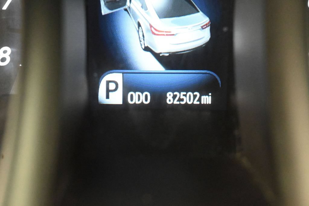 Certified 2016 Toyota Avalon Limited w/ Toyota Safety Sense Package FWD image 20