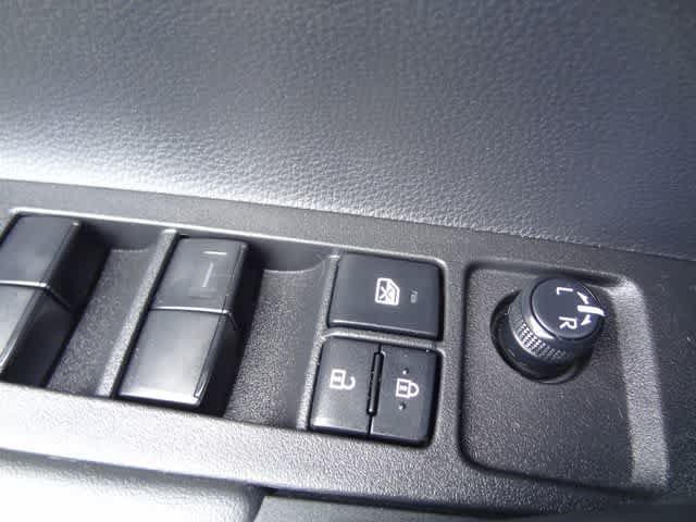 Used 2026 Toyota Corolla Cross XLE AWD/4WD image 15