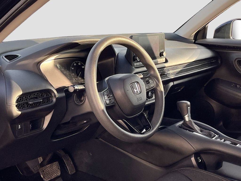 Used 2023 Honda HR-V LX image 9