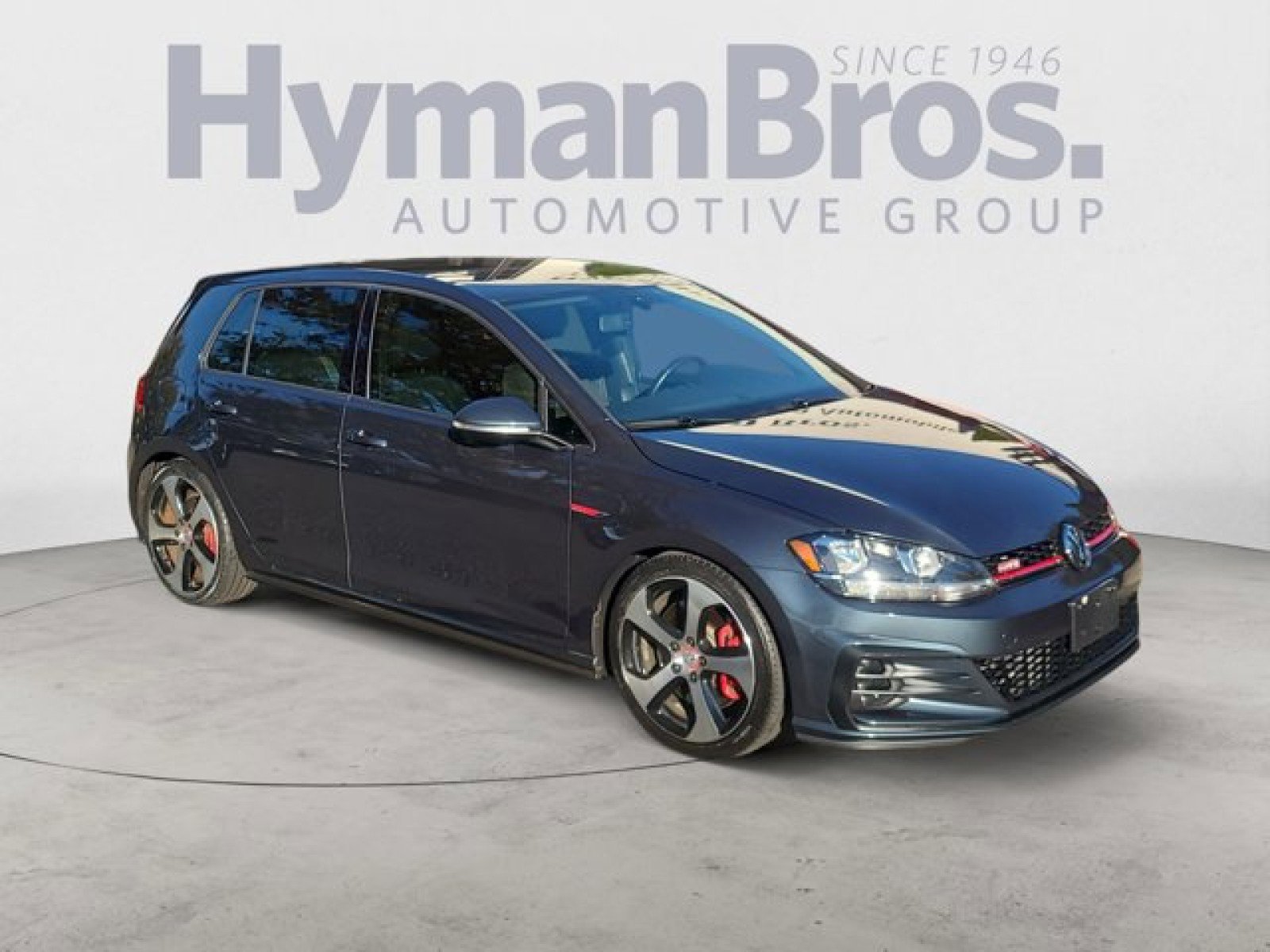 Used 2019 Volkswagen Golf S image 1
