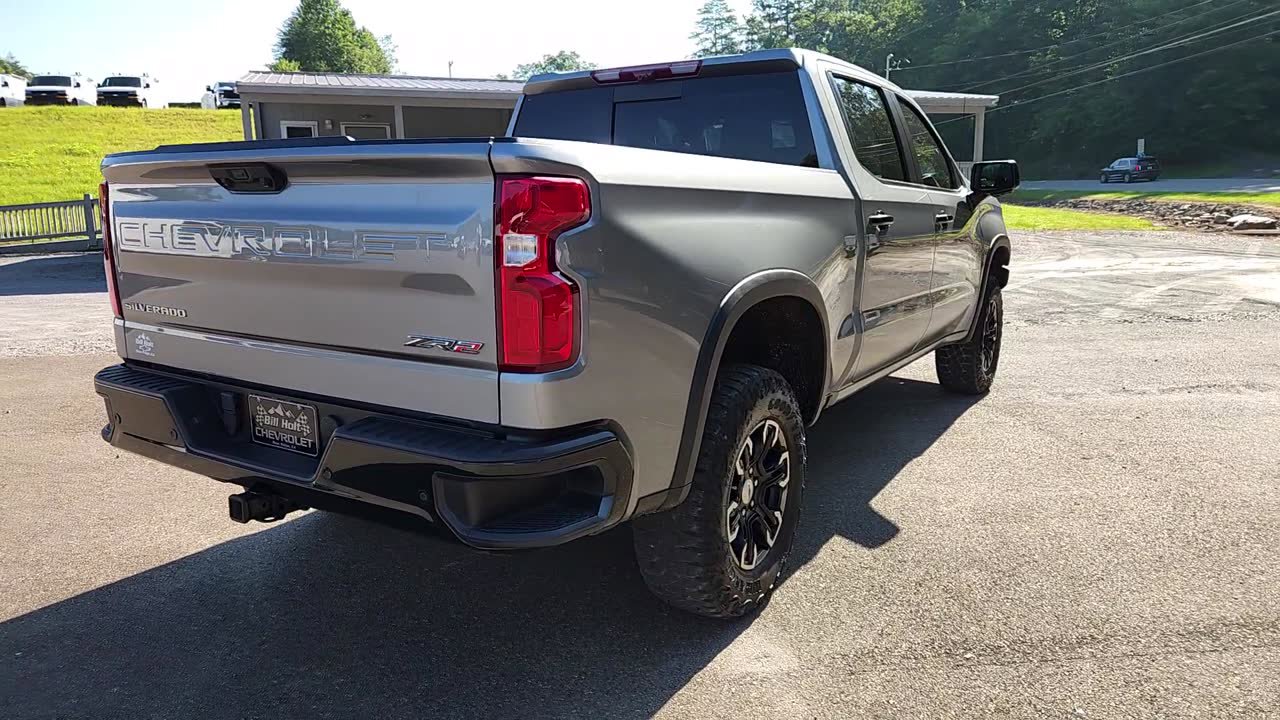 Used 2024 Chevrolet Silverado 1500 ZR2 w/ Technology Package image 8