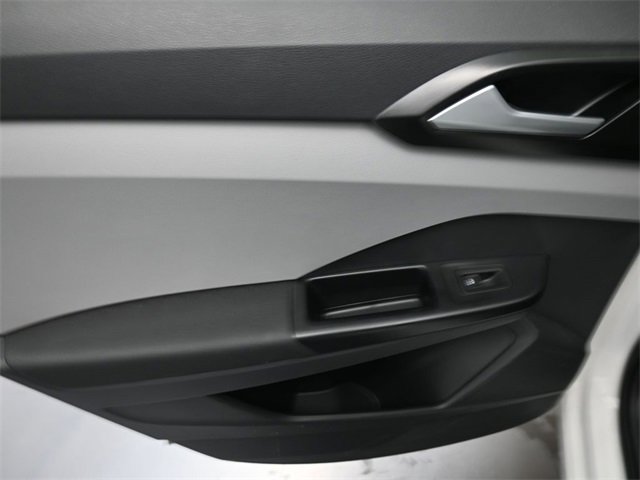 Used 2023 Volkswagen Taos SE w/ Panoramic Sunroof Package image 19