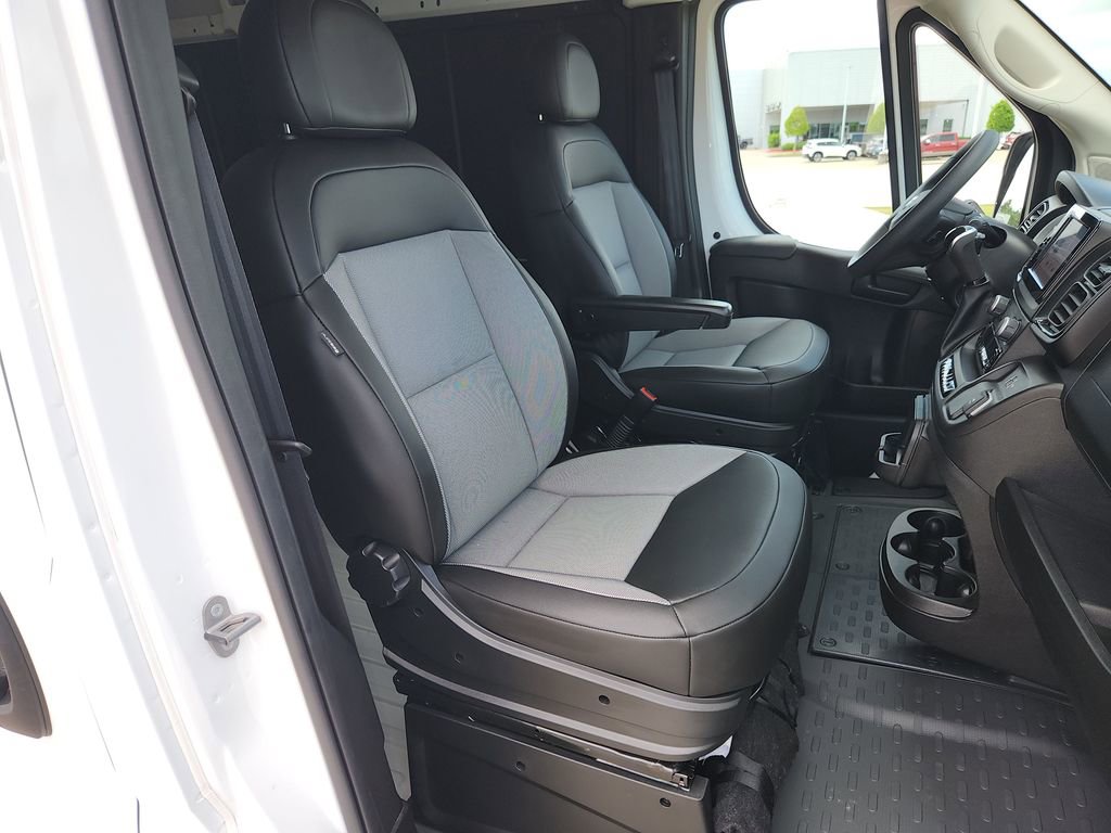 Used 2026 RAM ProMaster 2500 w/ Convenience Group FWD image 18