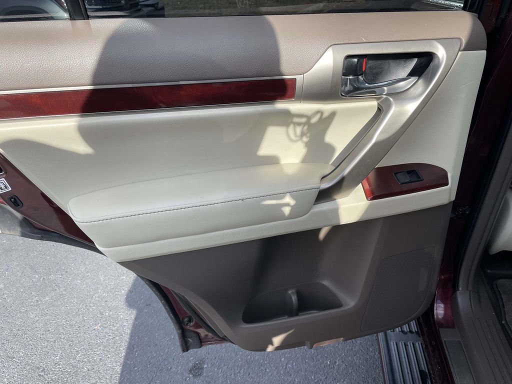 Used 2013 Lexus GX 460 image 20