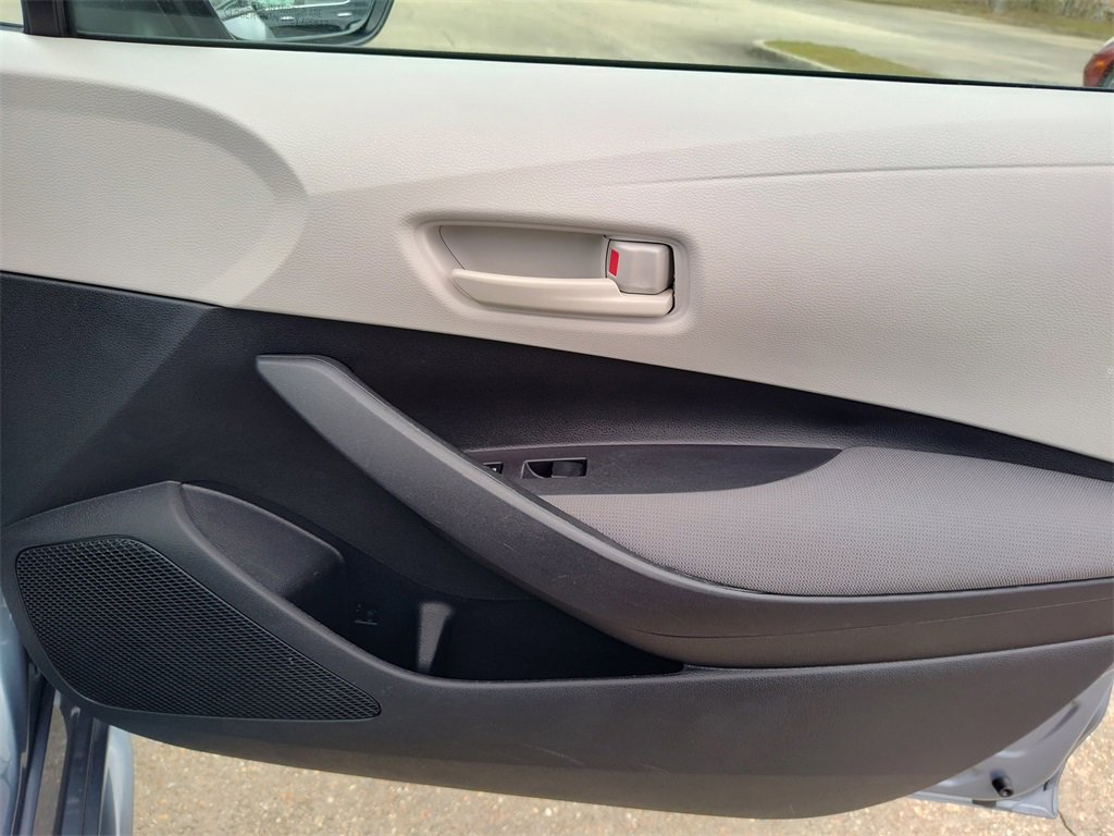 Used 2024 Toyota Corolla LE image 32