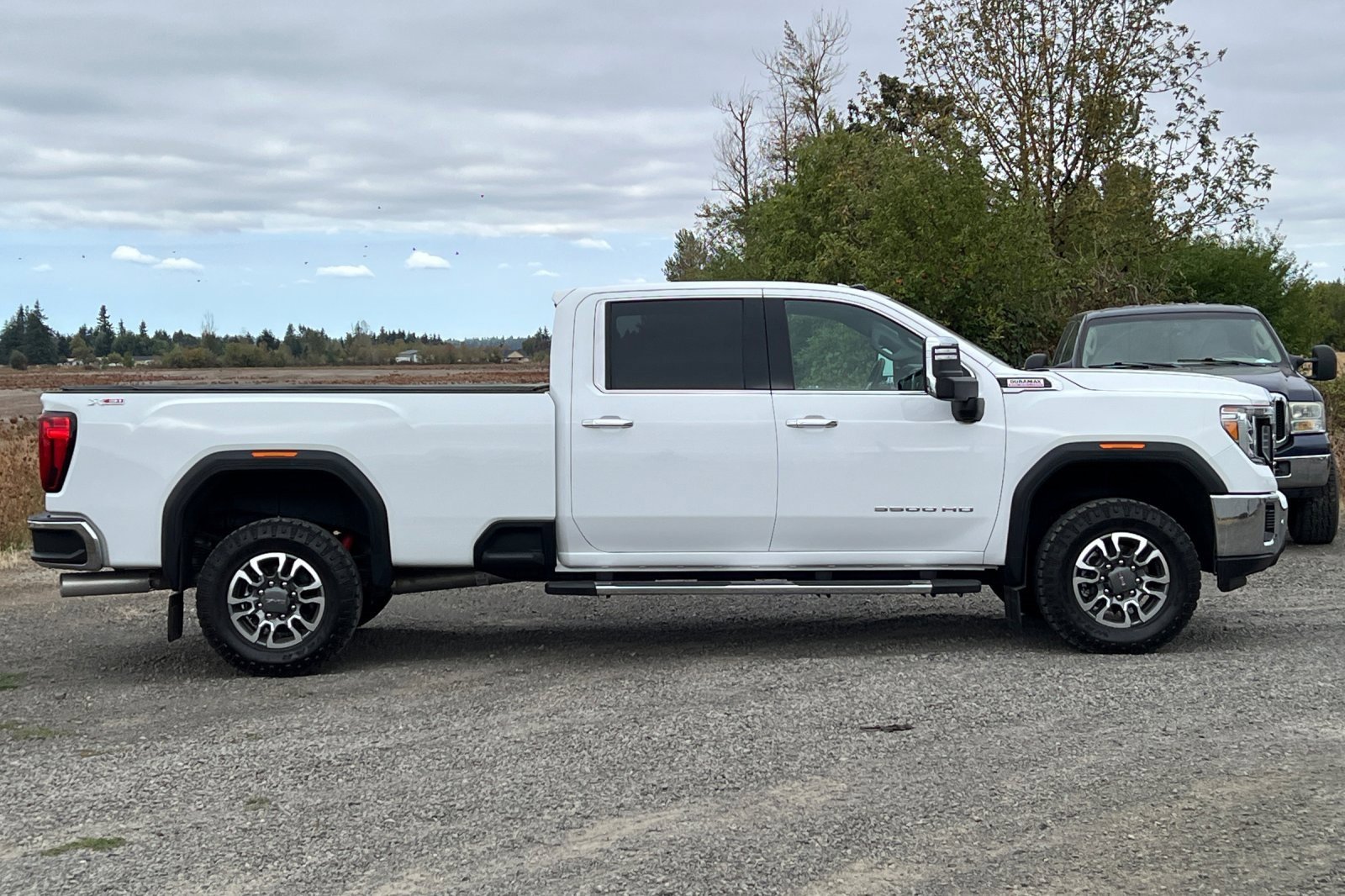 Used 2022 GMC Sierra 3500 SLT image 3