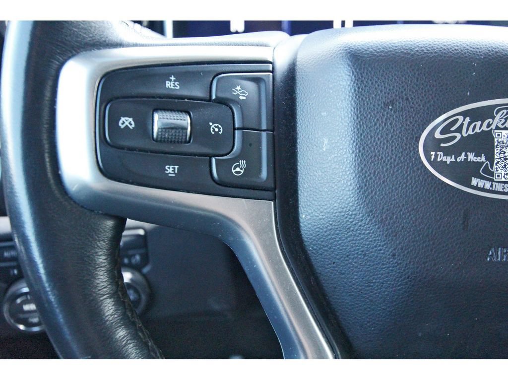 Used 2022 Chevrolet Silverado 1500 LT w/ Z71 Off-Road Package AWD/4WD image 13