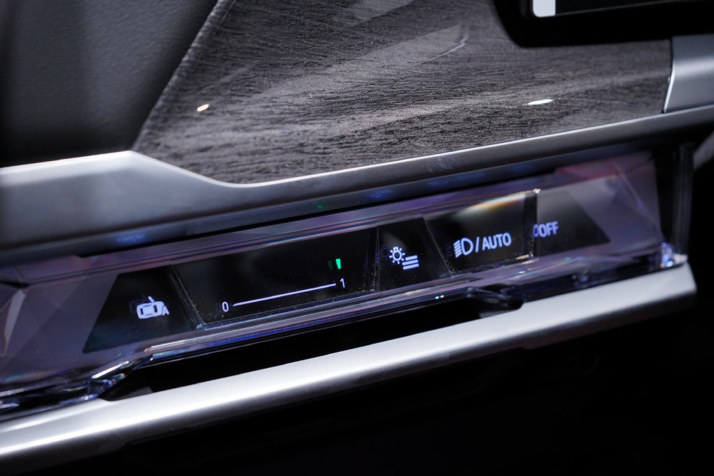New 2026 BMW 760i xDrive w/ Executive Package AWD/4WD image 19