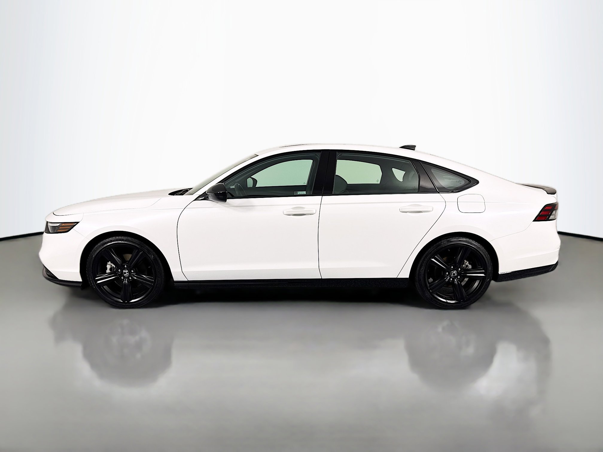 Certified 2023 Honda Accord Sport image 8