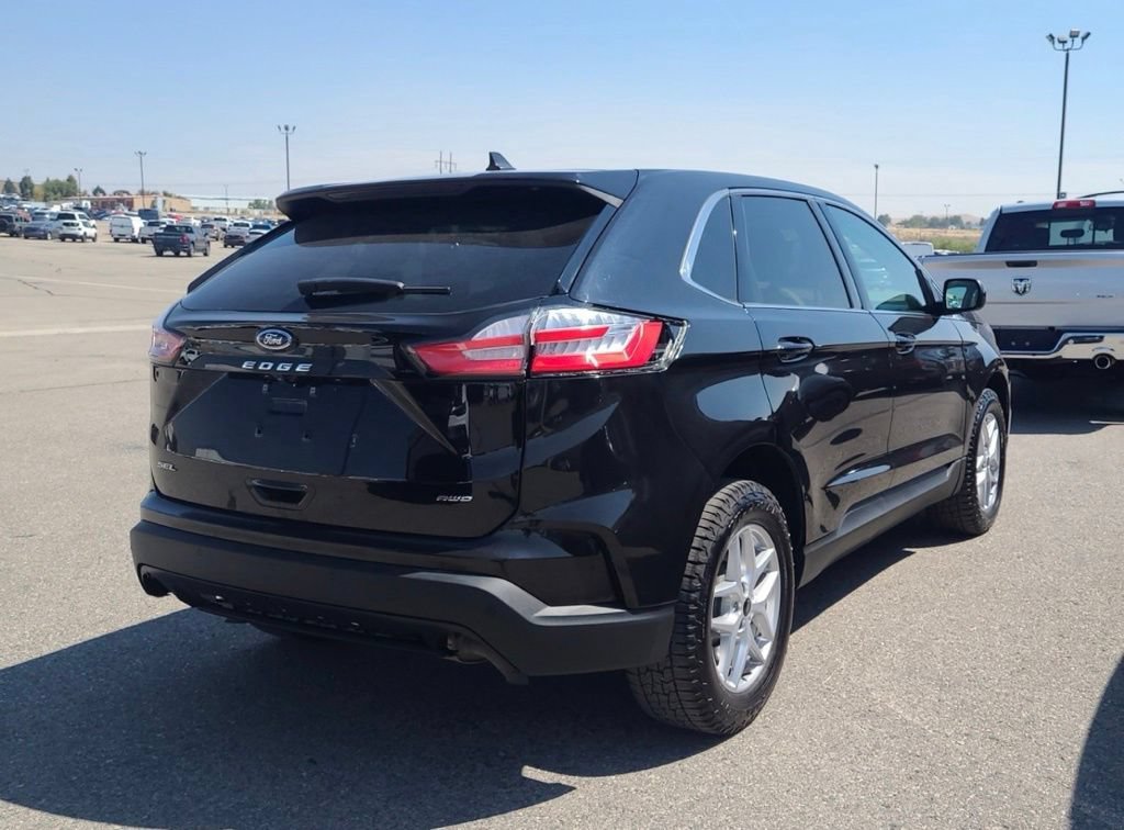 Used 2024 Ford Edge SEL AWD/4WD image 3