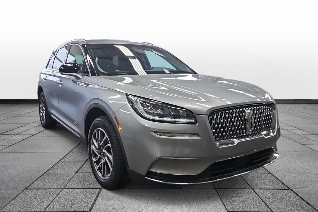 Used 2022 Lincoln Corsair AWD w/ Equipment Group 101A image 3