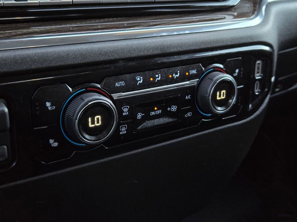 Used 2023 Chevrolet Silverado 1500 LT w/ Z71 Off-Road Package image 17