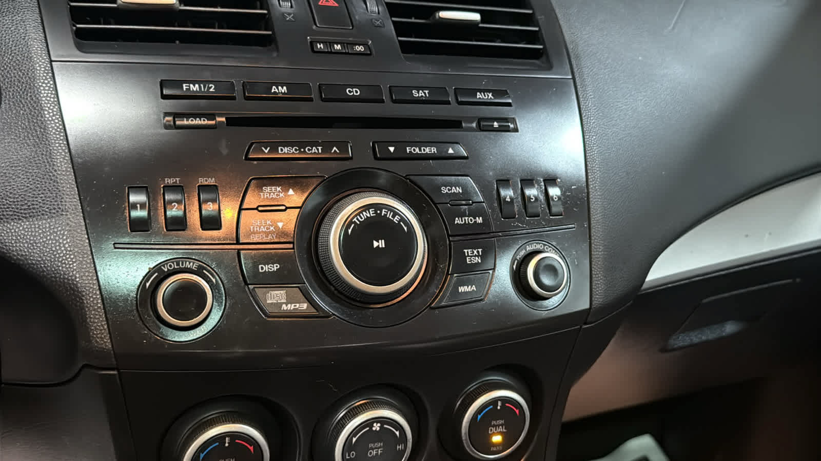 Used 2013 MAZDA MAZDA3 i Touring w/ Preferred Equipment Pkg FWD image 15