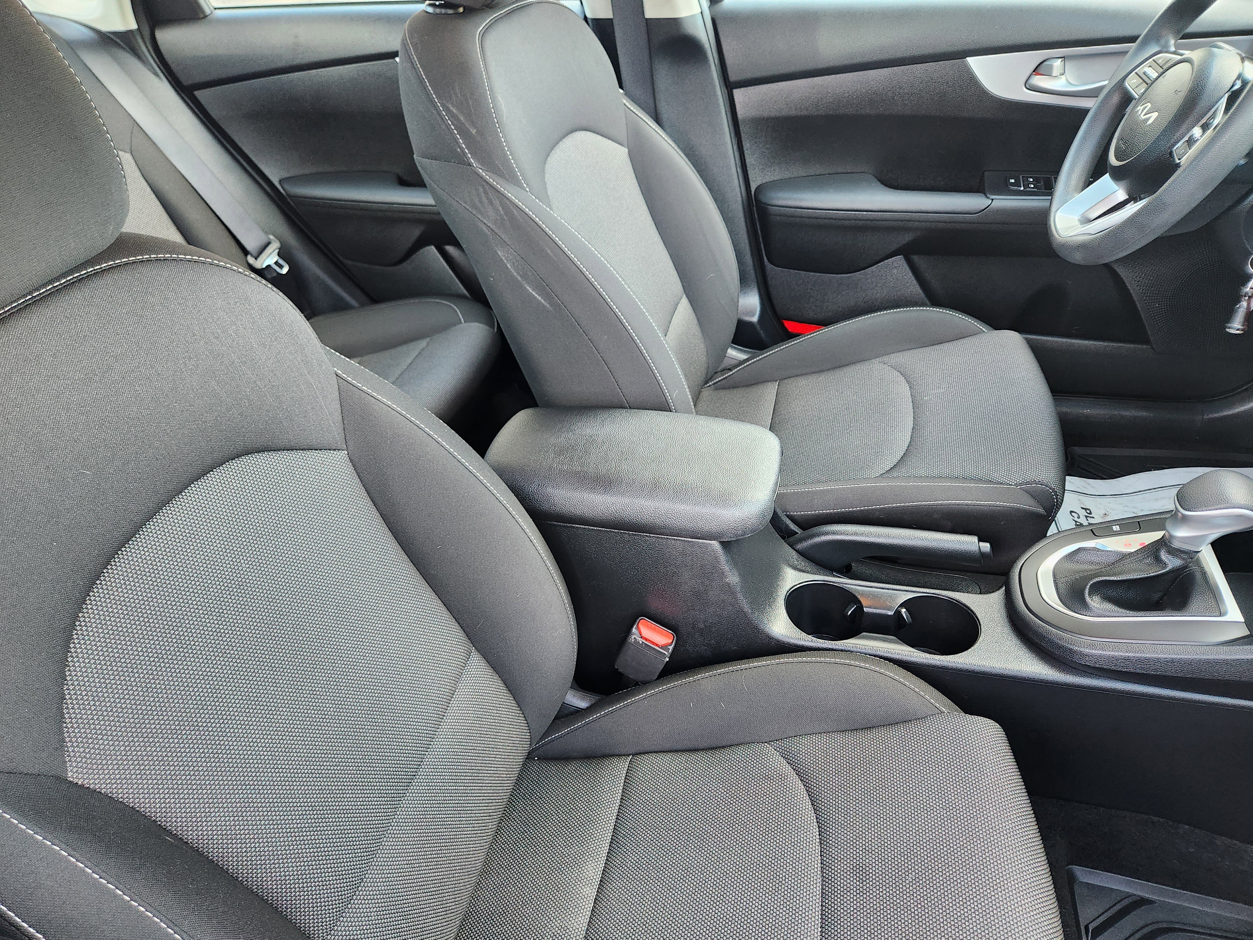 Used 2024 Kia Forte LXS w/ LXS Technology Package image 15