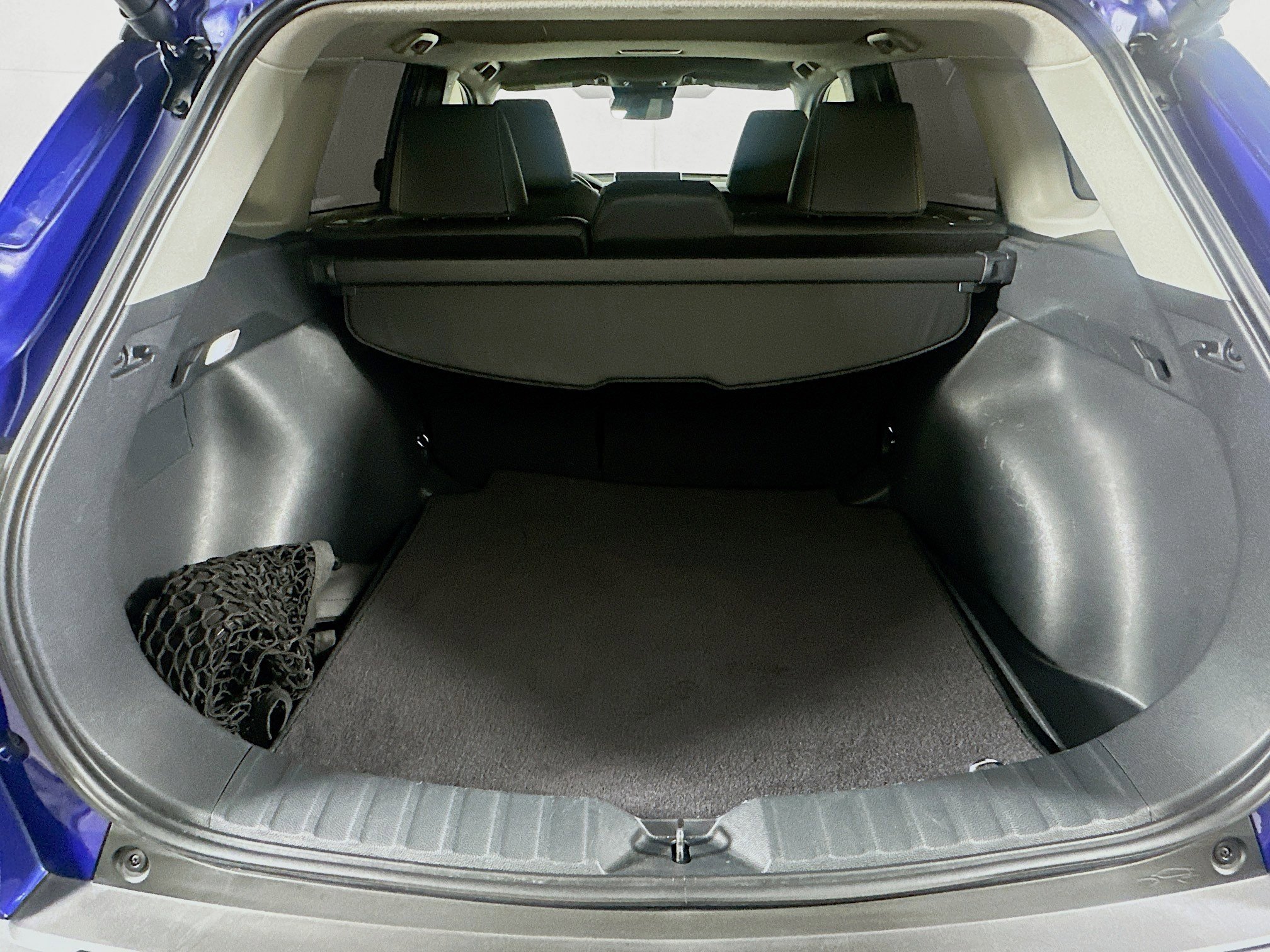 Used 2024 Toyota Corolla Cross XLE w/ Convenience Package image 28