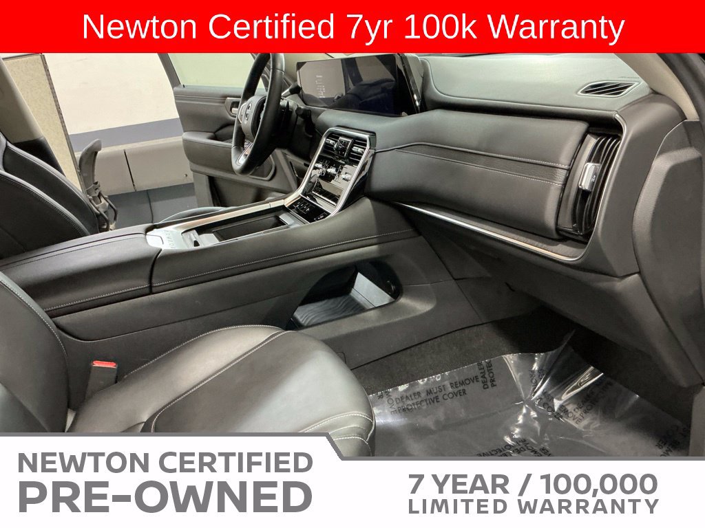 Used 2025 Nissan Armada SV RWD image 18