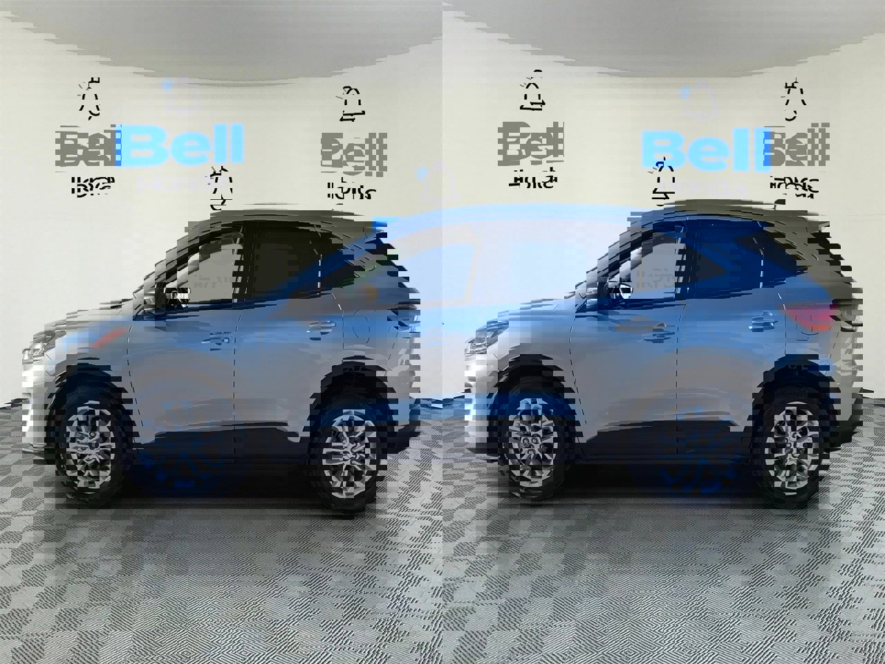 Used 2022 Ford Escape SE w/ Convenience Package image 2