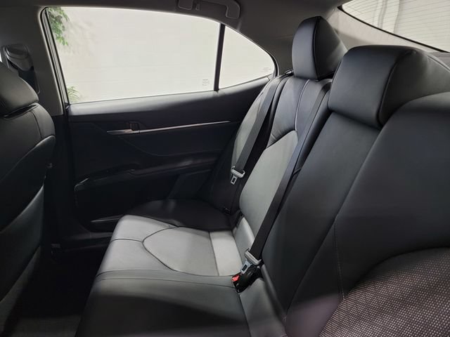 Used 2018 Toyota Camry XSE FWD image 14